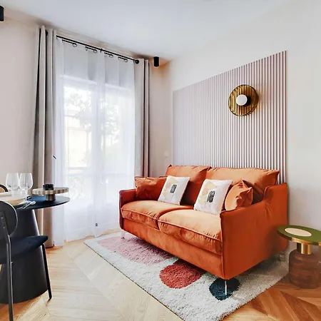 Cozy Entire Near The Eiffel Tower Párizs